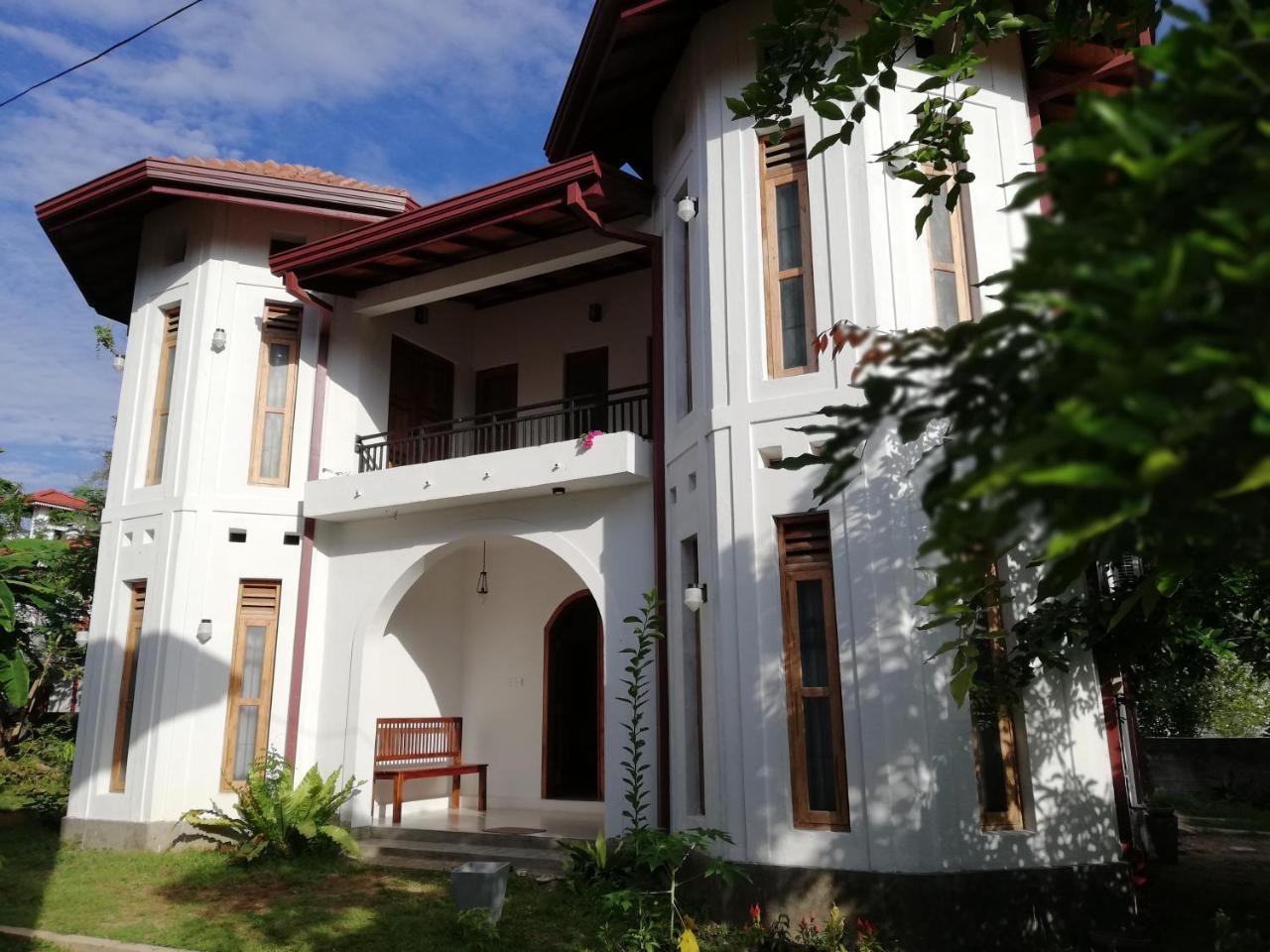 Bed and Breakfast Air Port 5 Minutes Super Clean Upul Негомбо Экстерьер фото